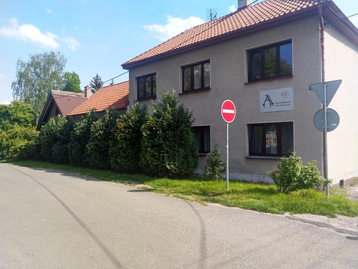 Alisa Apartments Kostomlaty nad Labem Buitenkant foto